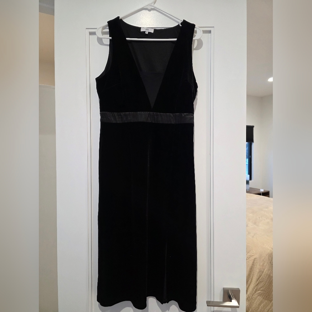 New Black Velvet Cocktail dress (NWOT)